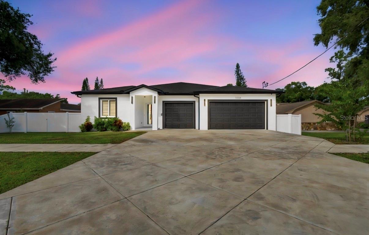 13204 Lake Magdalene Blvd — photo