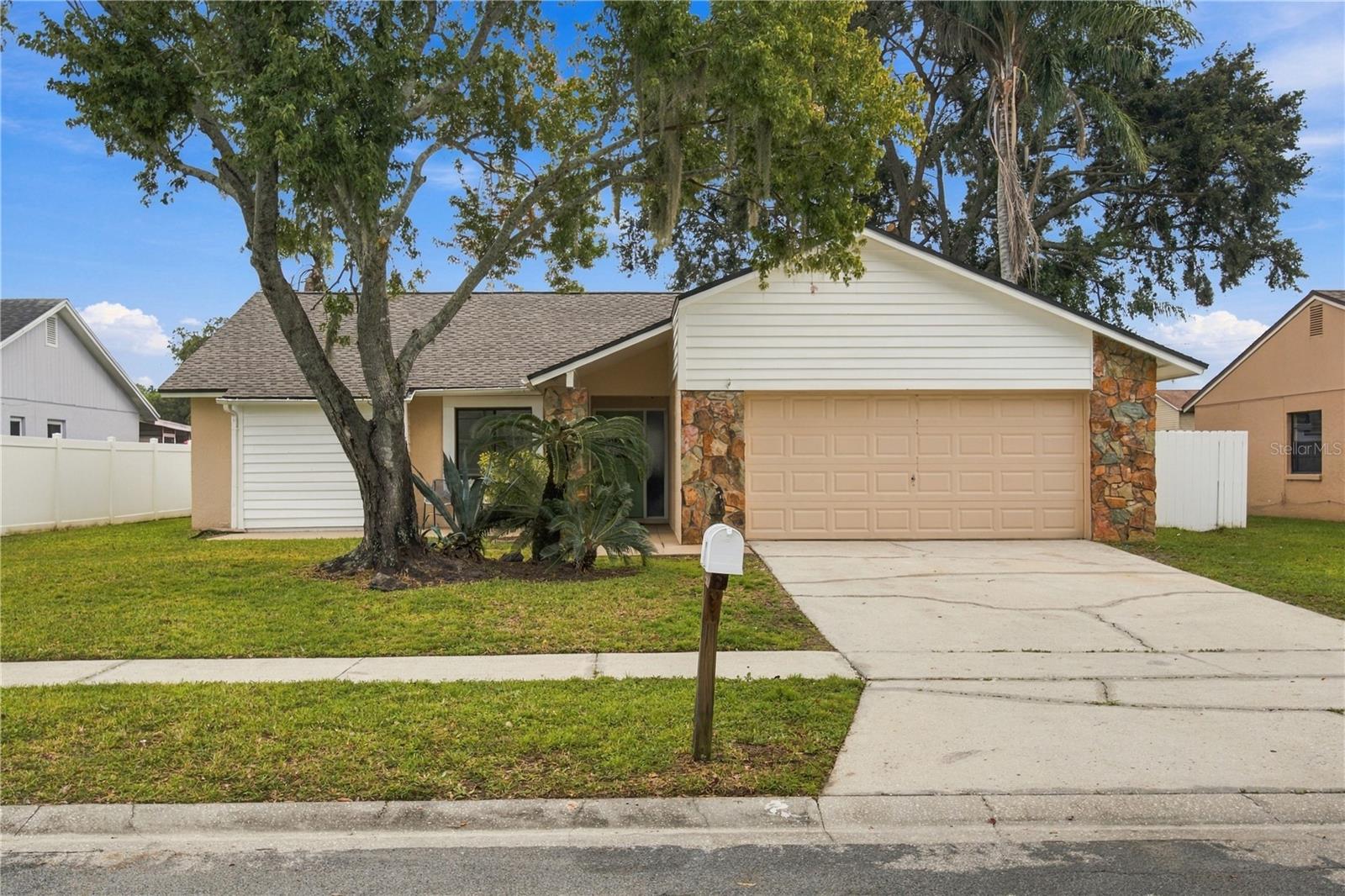 16115 Pebblebrook Dr — photo