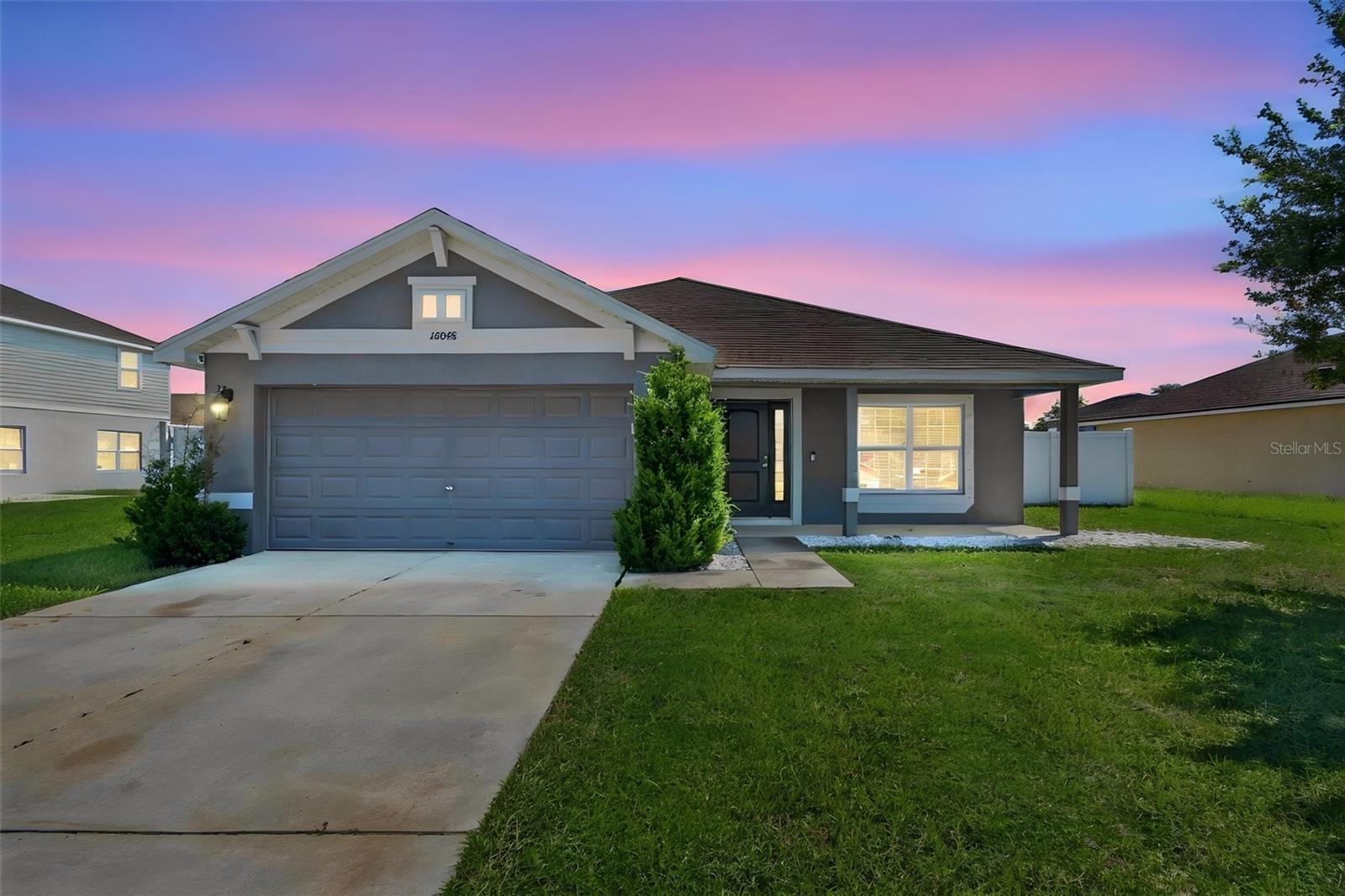 16048 Sawgrass Breeze Ave — photo