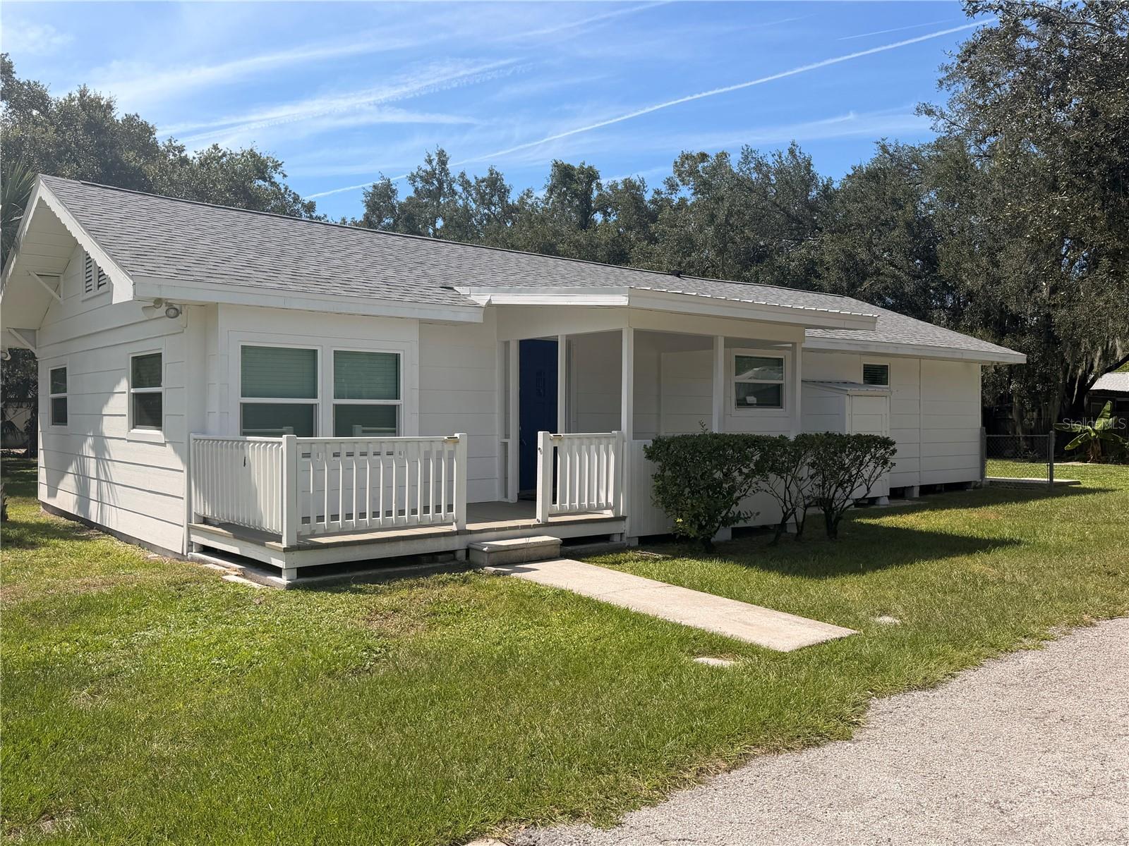 8807 Dyer Rd — photo