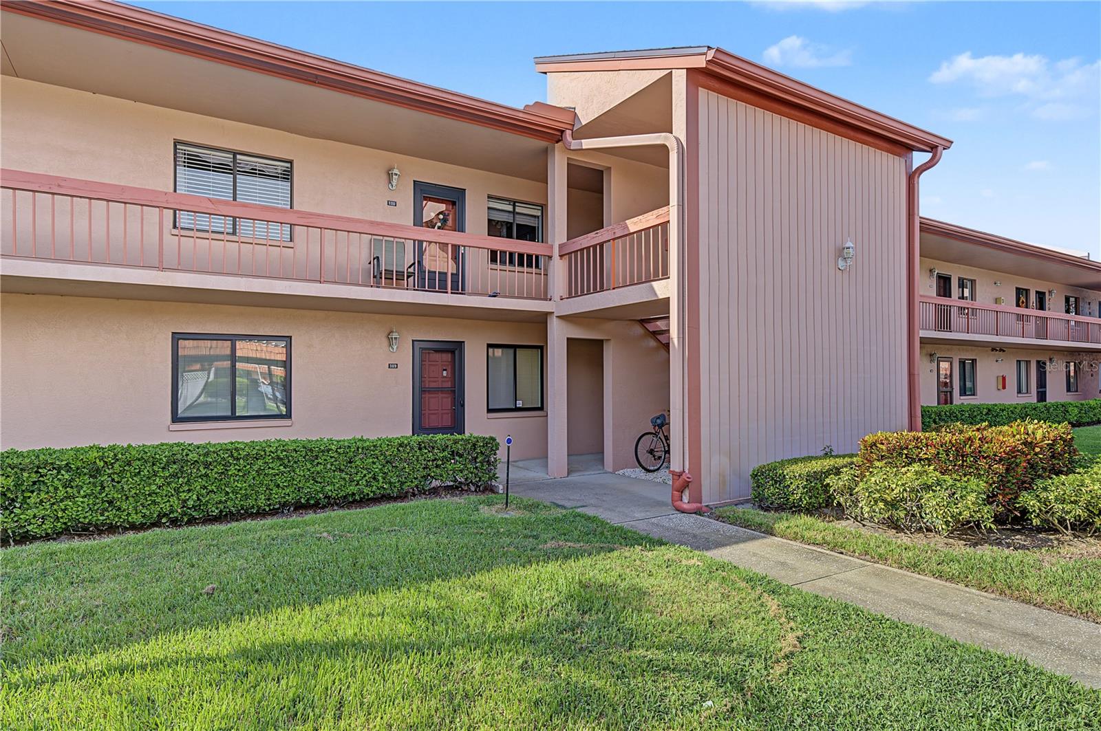 110 Lakeside Ct #110 — photo