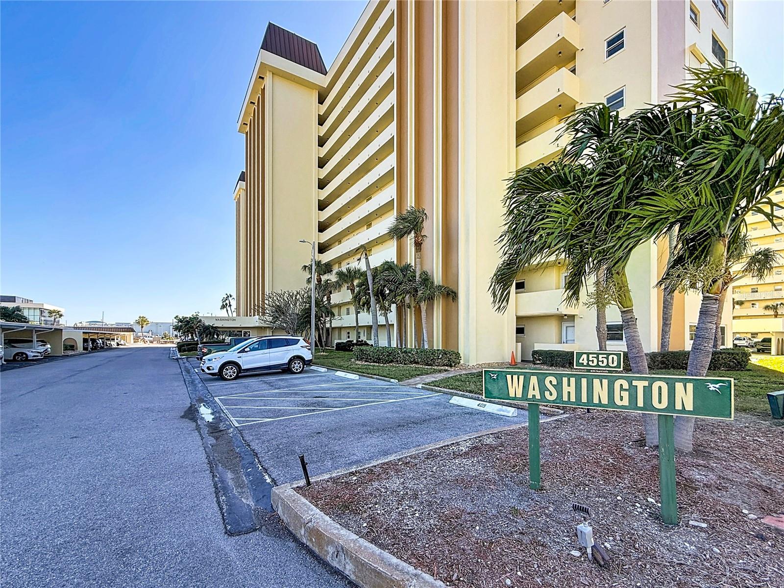 4550 Cove Cir #106 — photo
