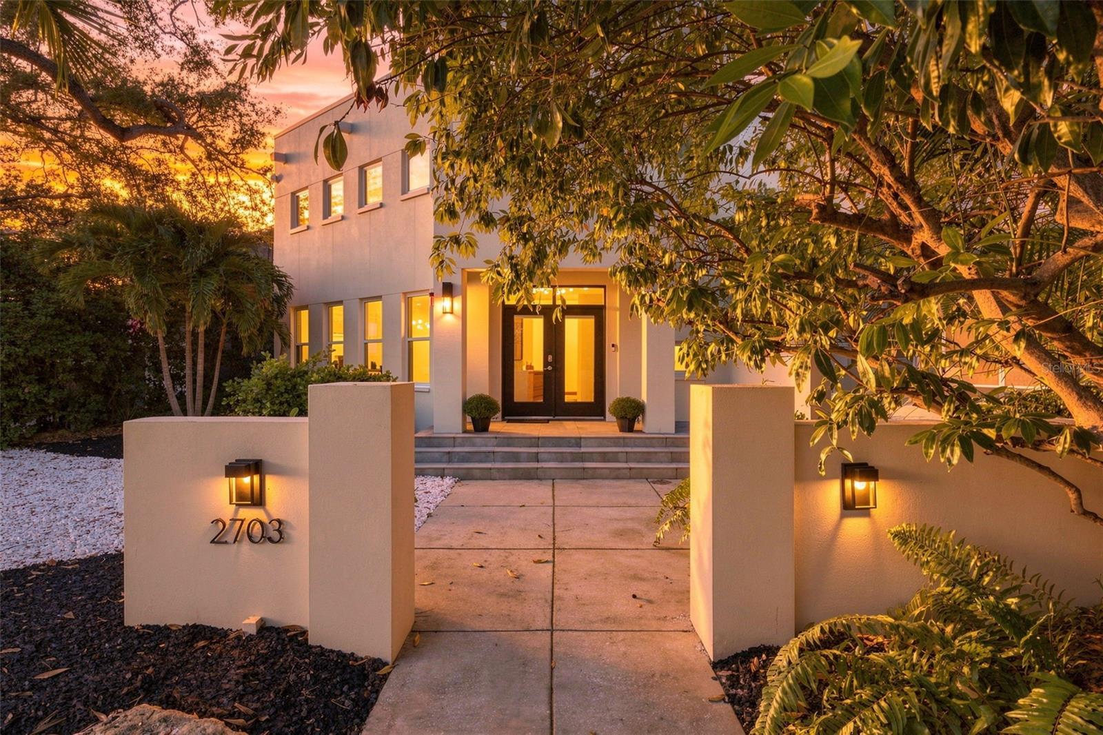 2703 W Price Ave — photo