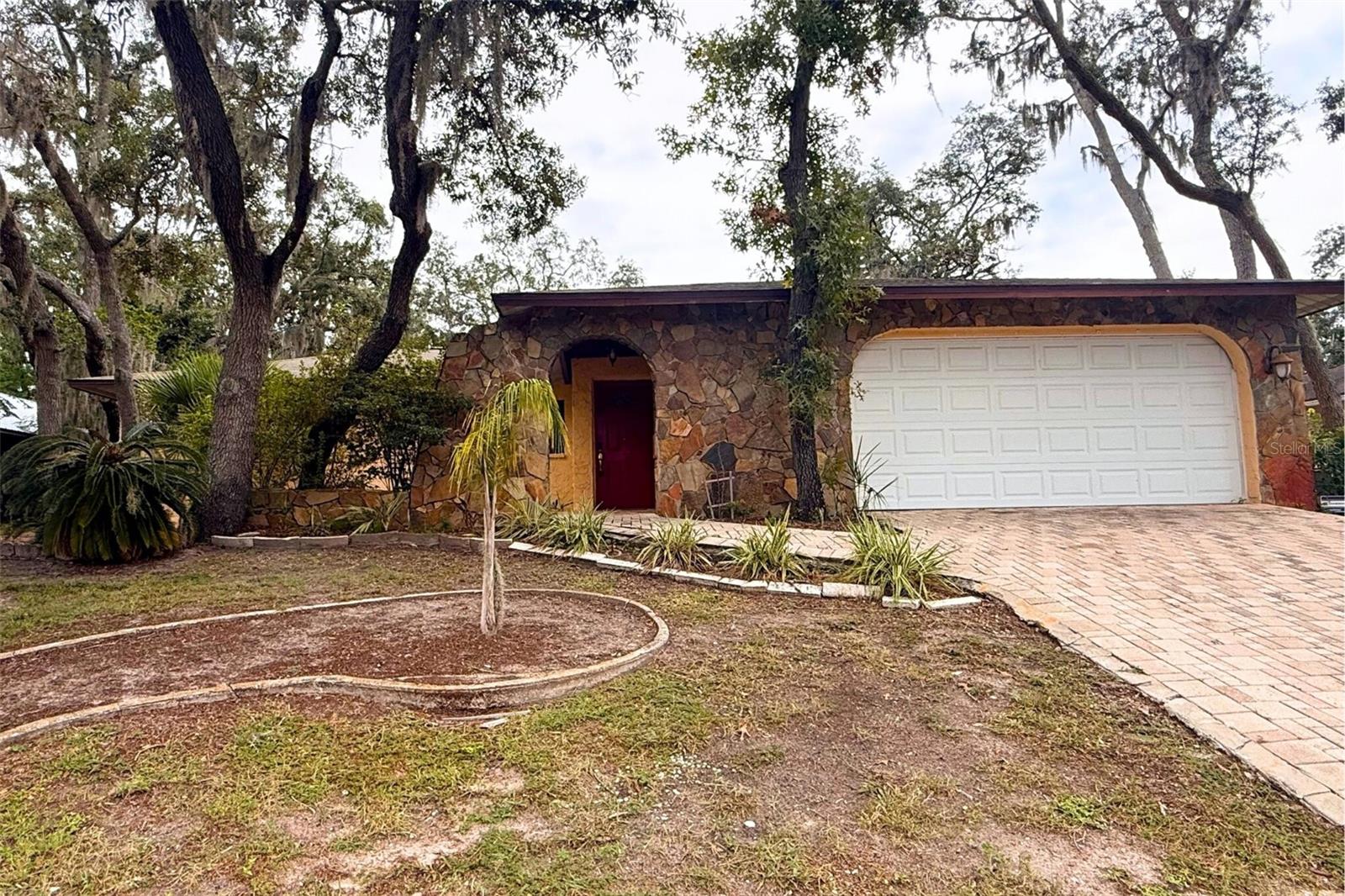 8748 Forest Lake Dr — photo
