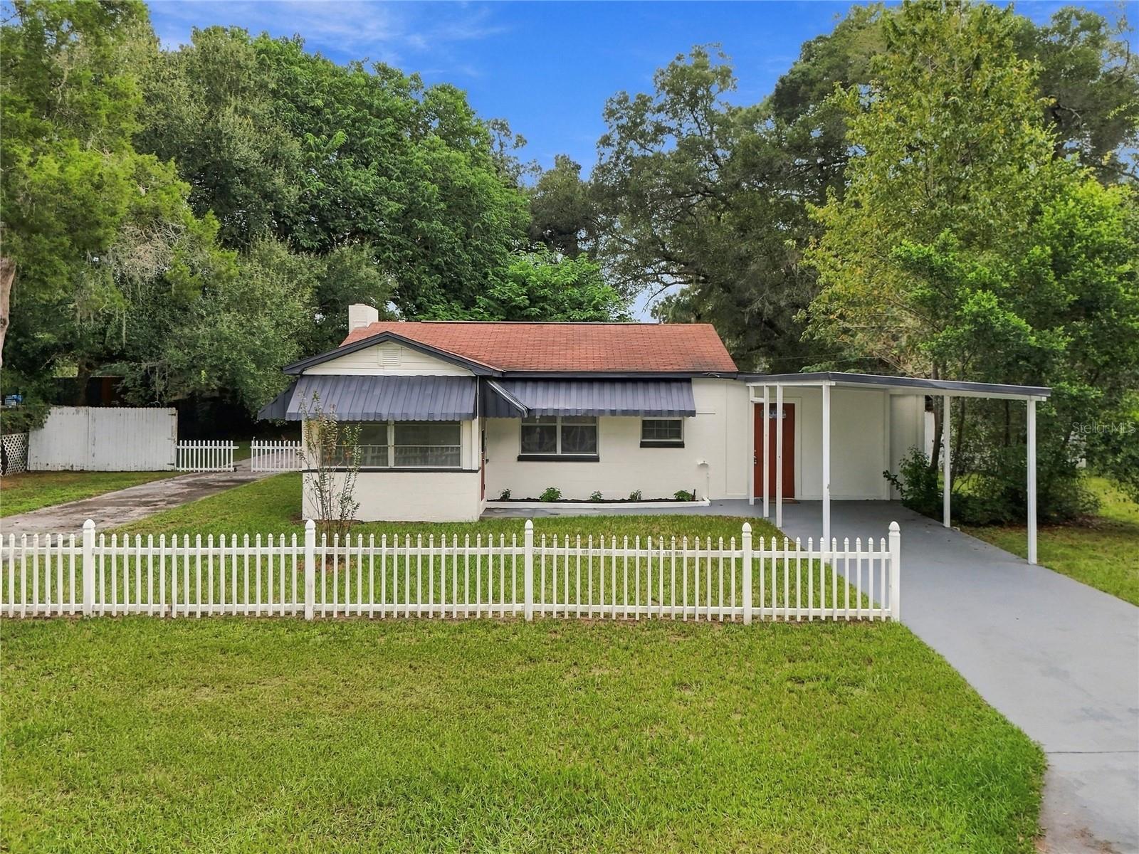 5175 E Live Oak Ln — photo