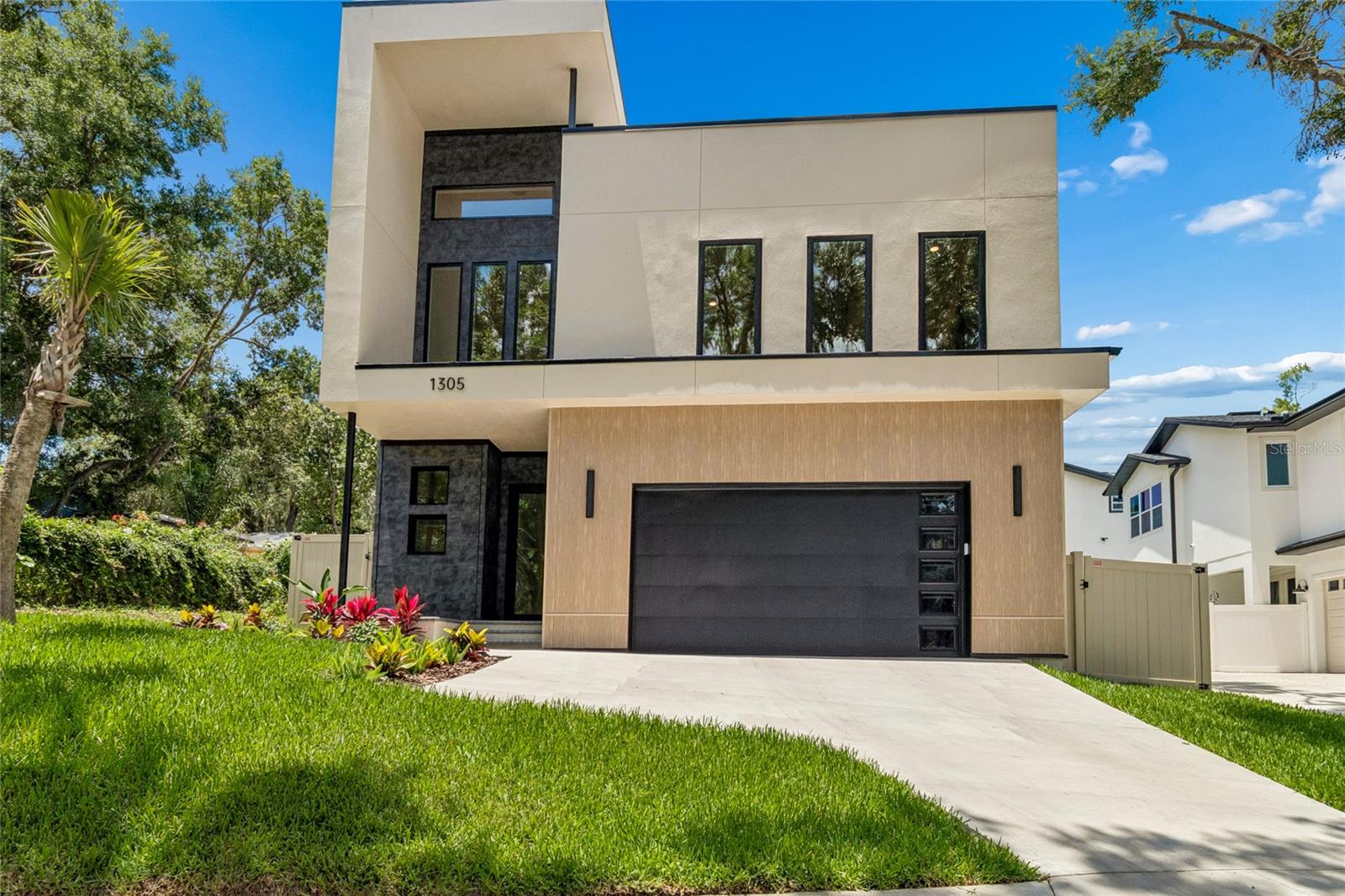 1305 Hilton Pl — photo
