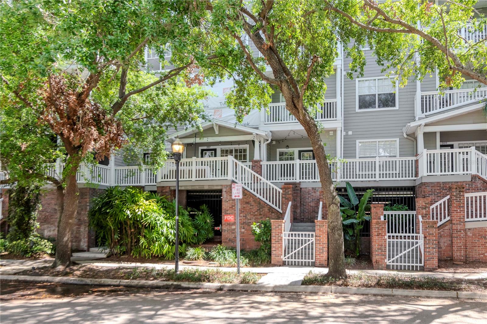 800 S Dakota Ave #207 — photo