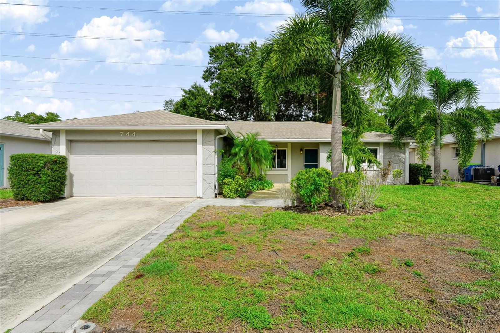 744 Green Valley Rd — photo