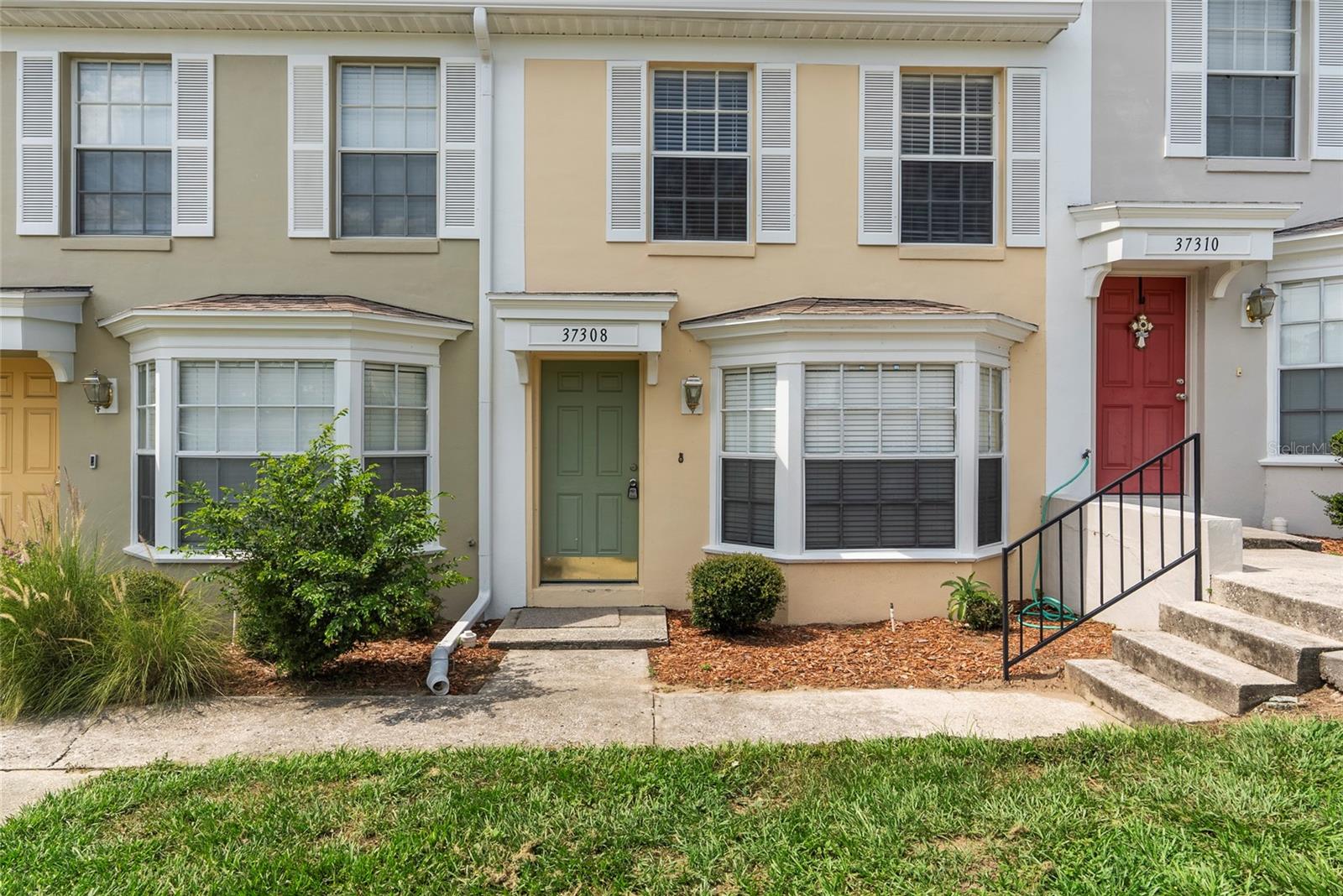 37308 Embassy Park Ln #2 — photo