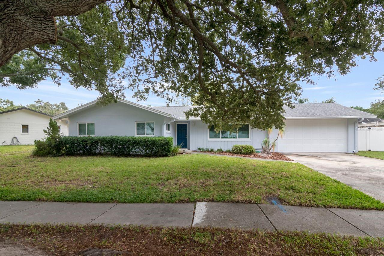 1113 Glenmoor Ct — photo