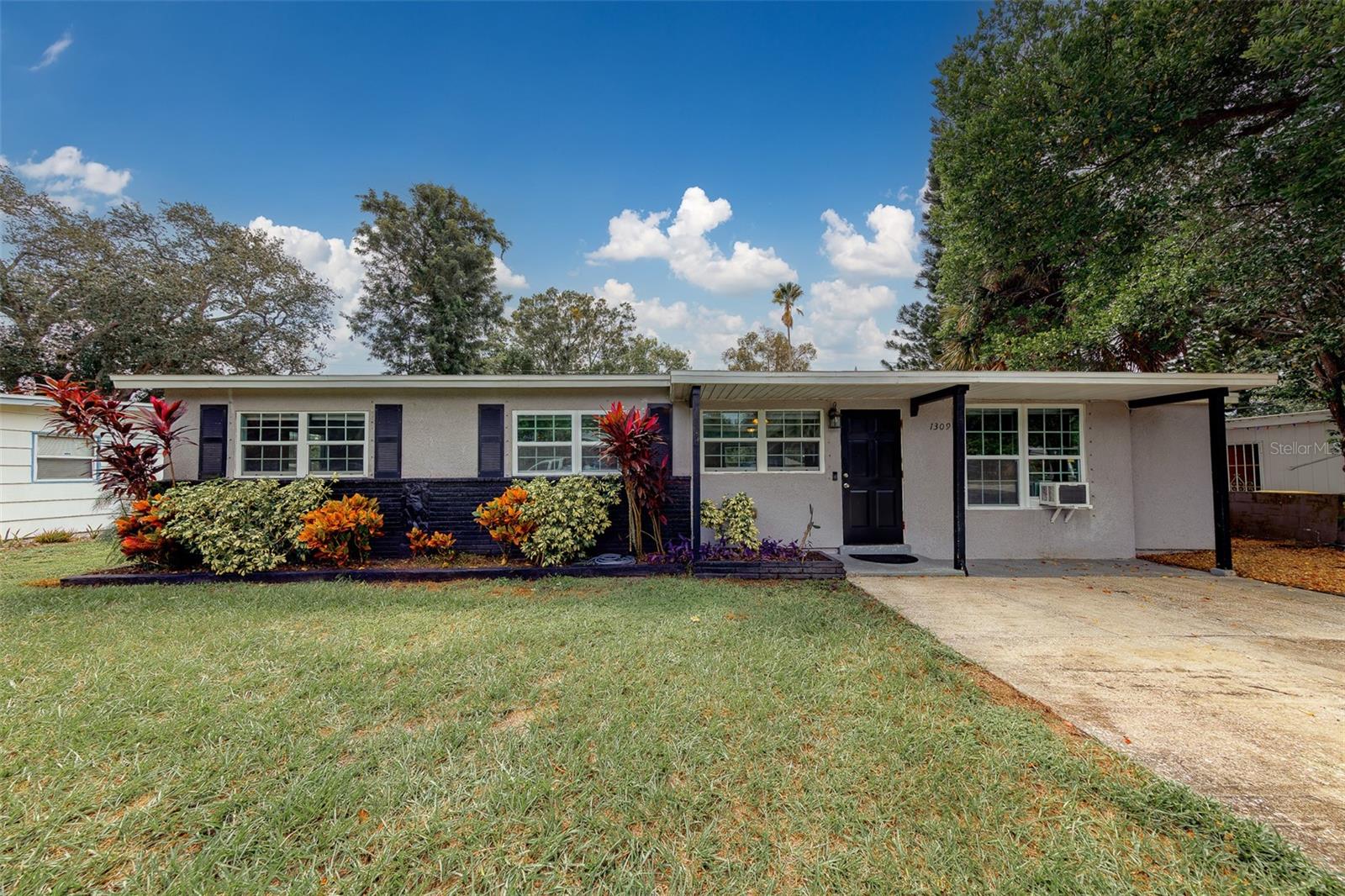 1309 Mary L Rd — photo