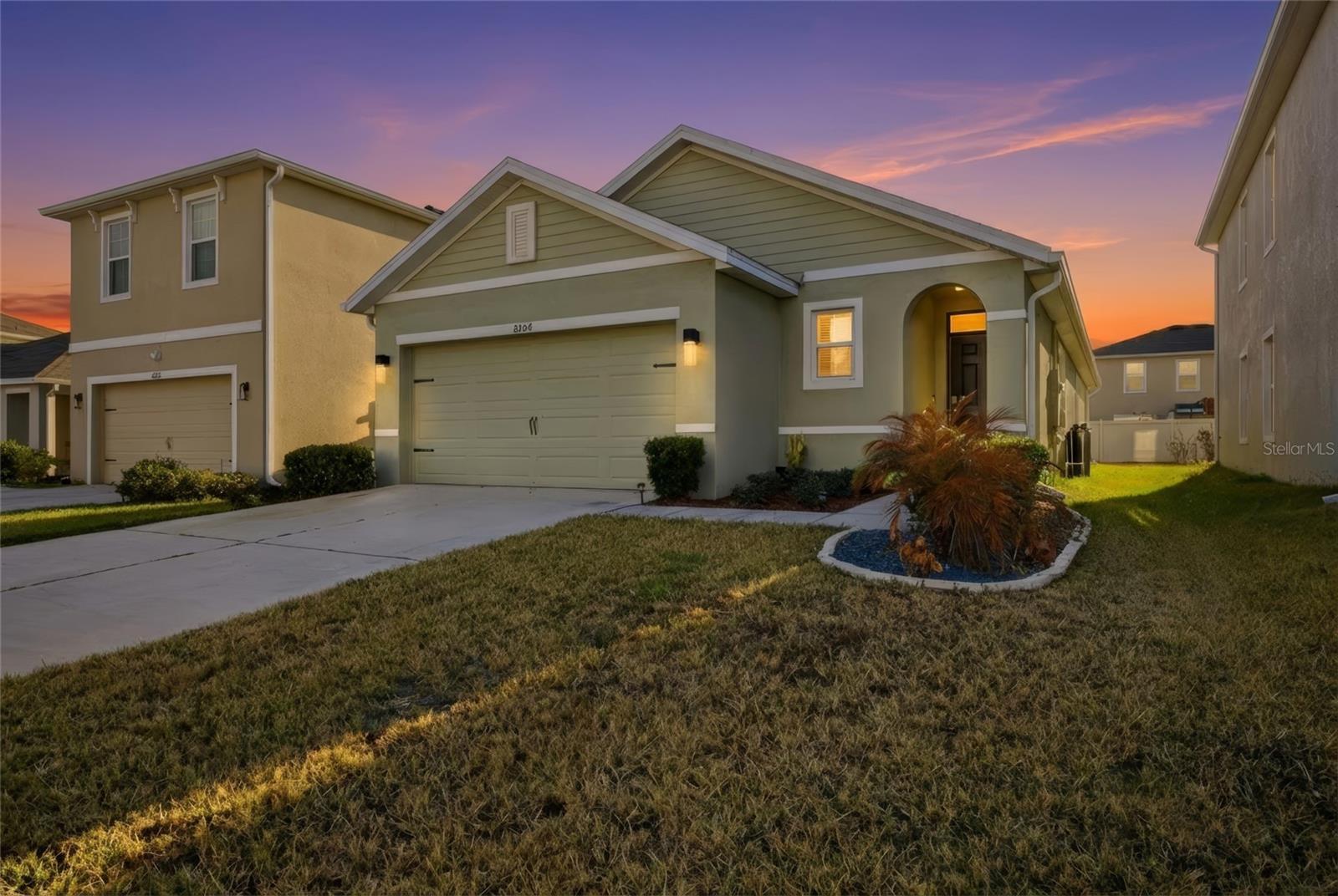 8204 Pelican Reed Cir — photo