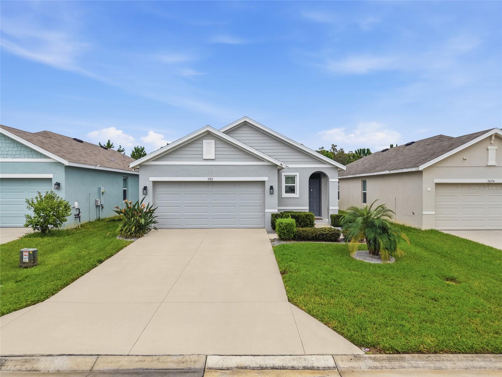 3102 Suncoast Plains Dr — photo