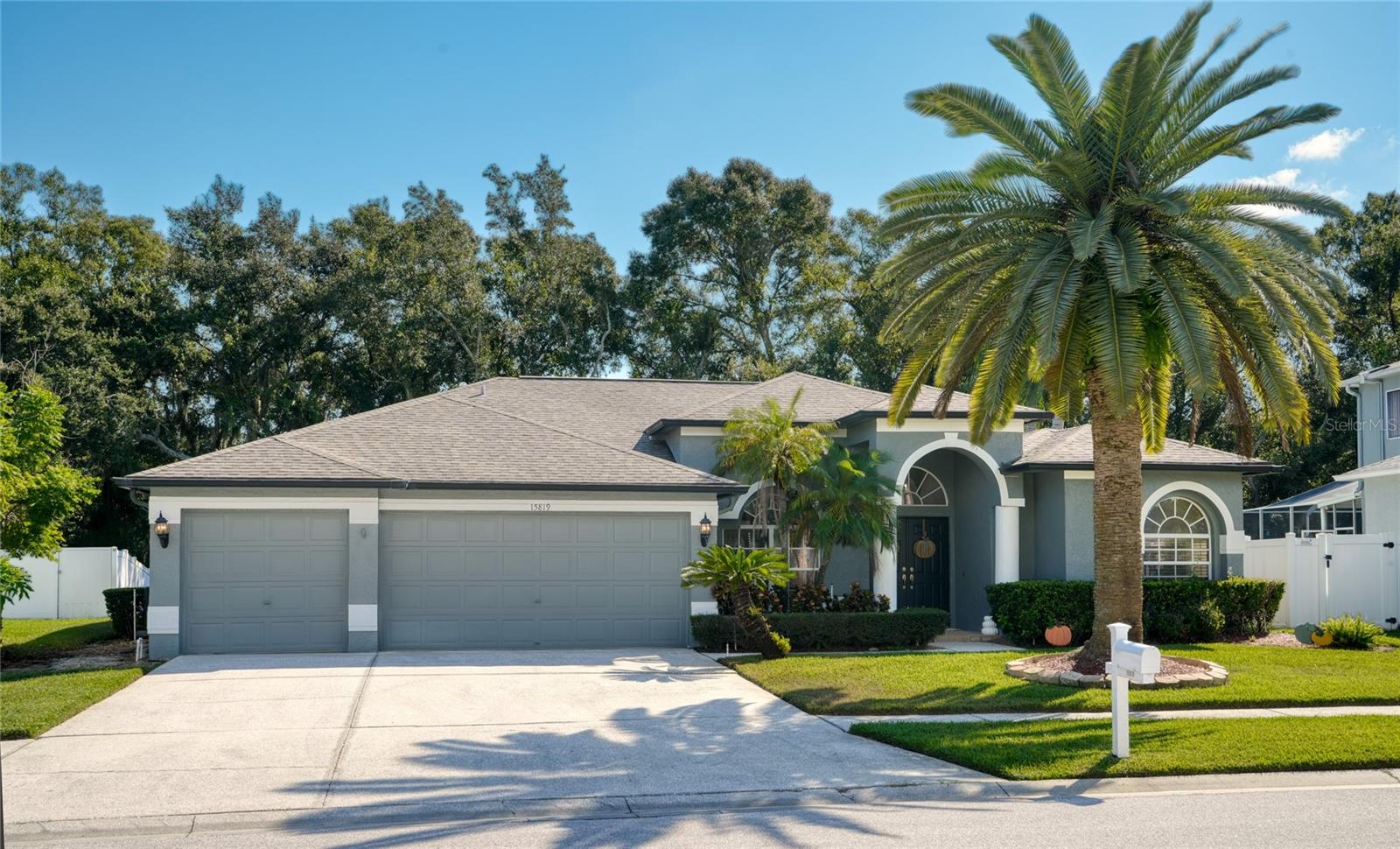 15819 Muirfield Dr — photo