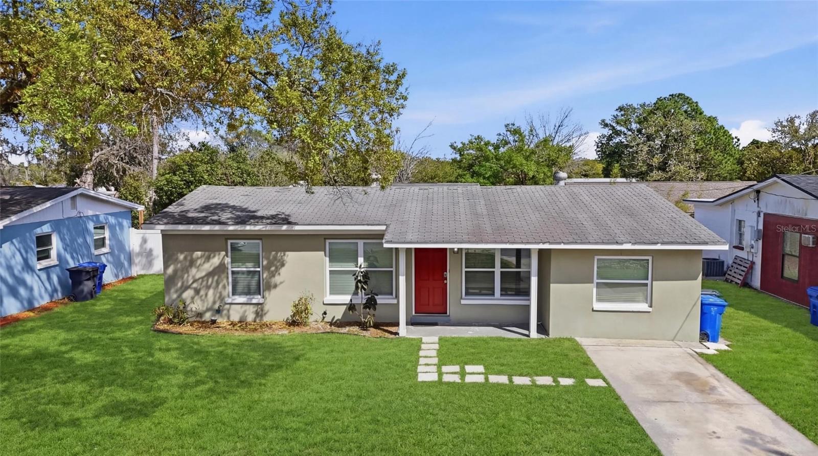 8609 Chinaberry Dr — photo