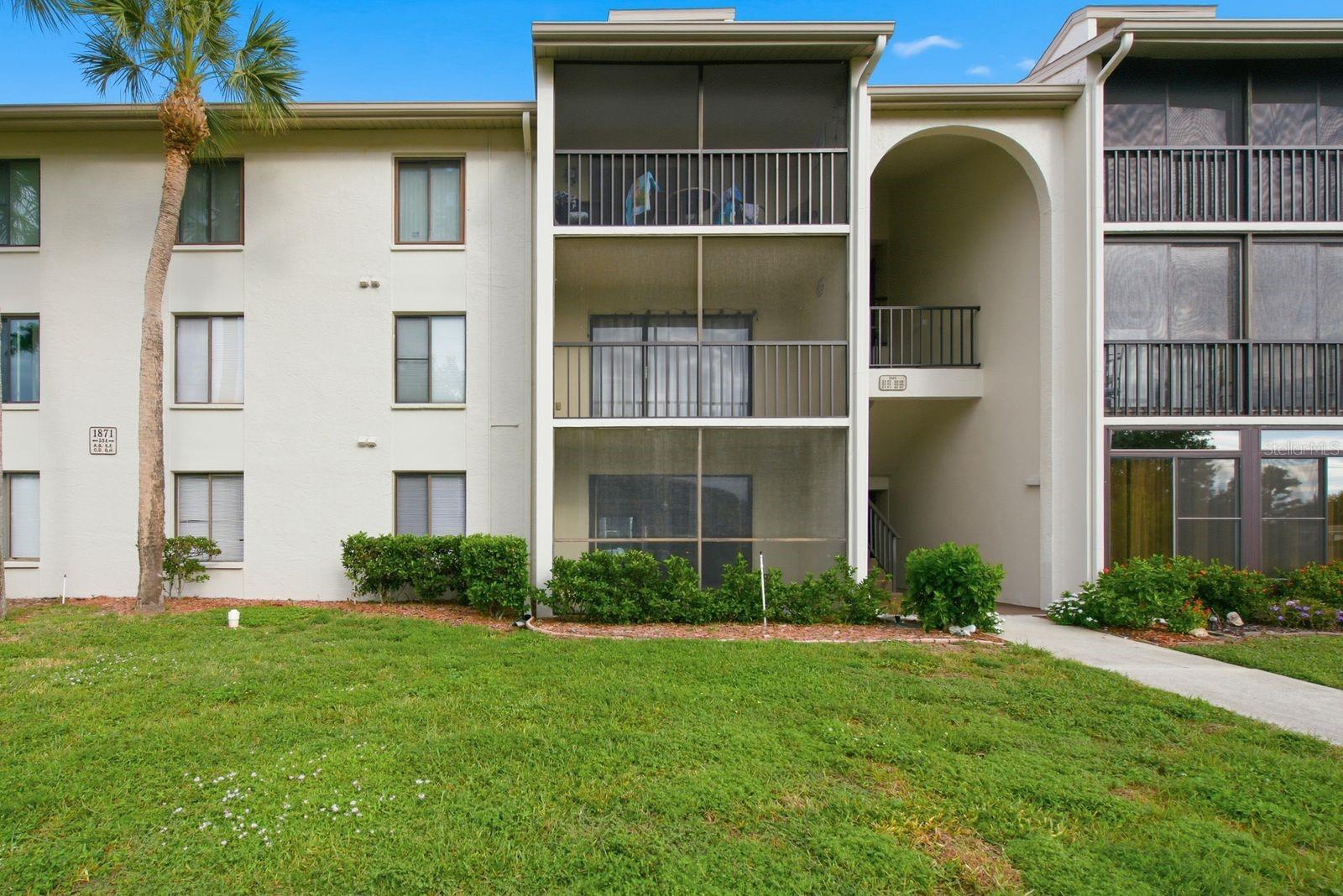 1871 Pine Ridge Way W #E1 — photo