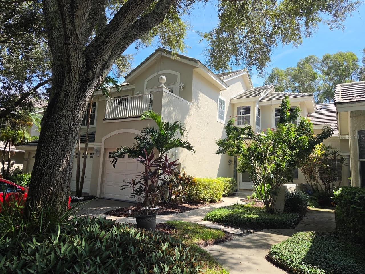 450 Date Palm Ct NE — photo