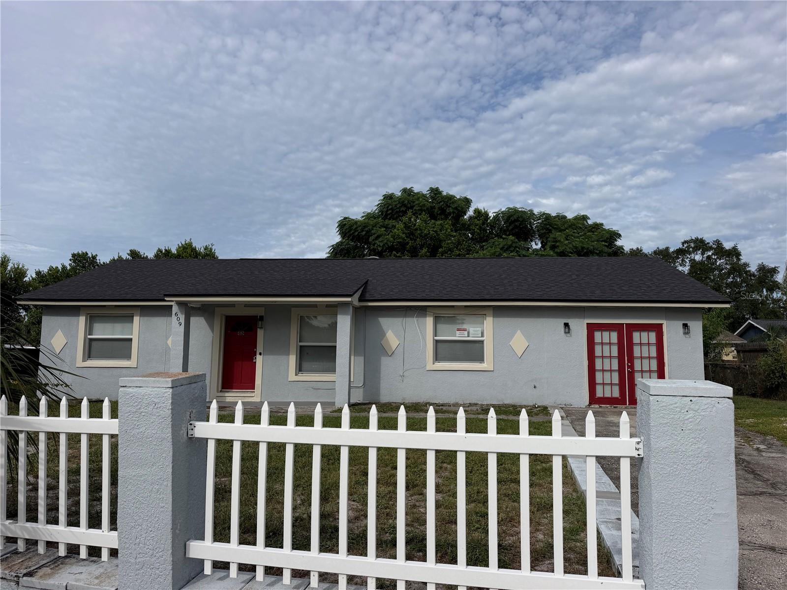 609 Maggie Cir — photo