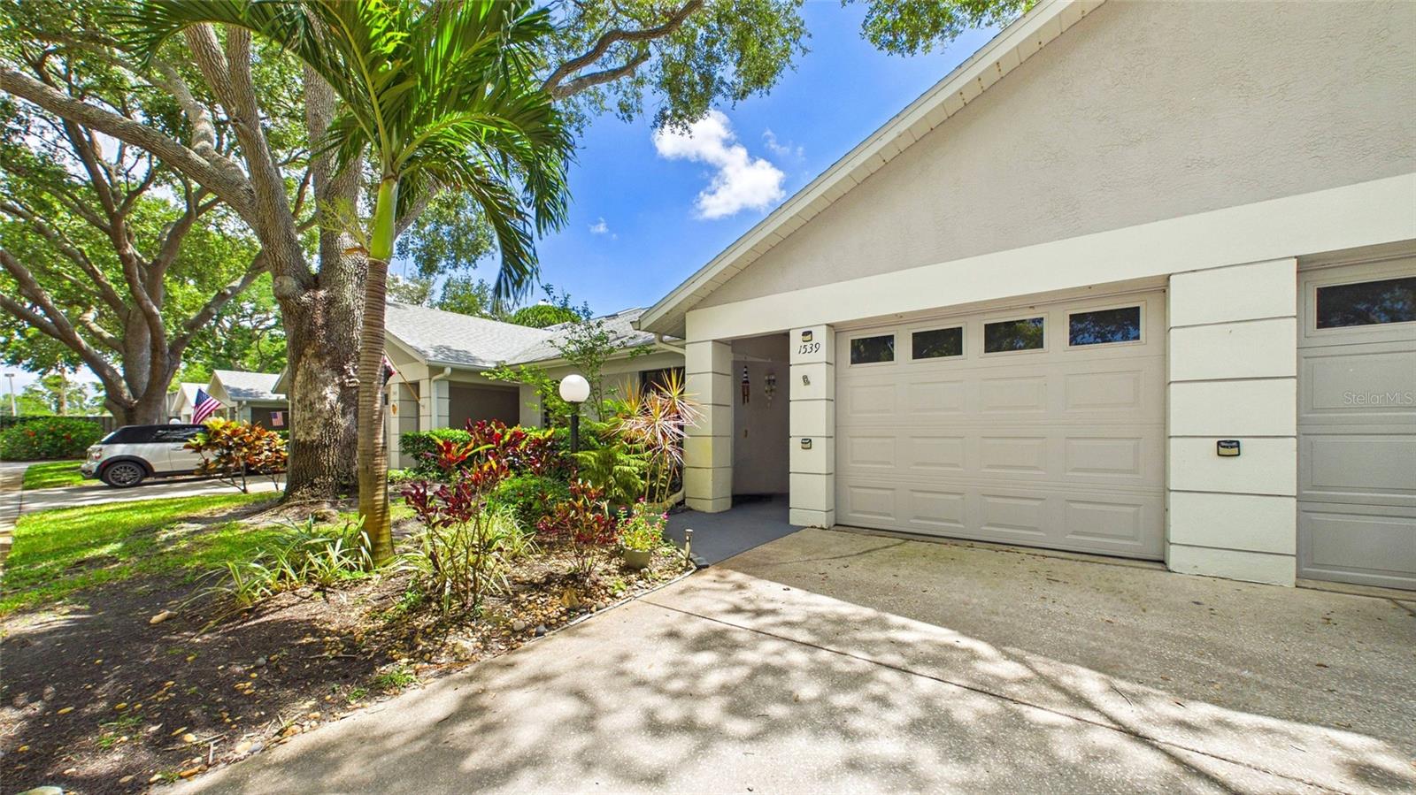 1539 Rebecca Ln — photo