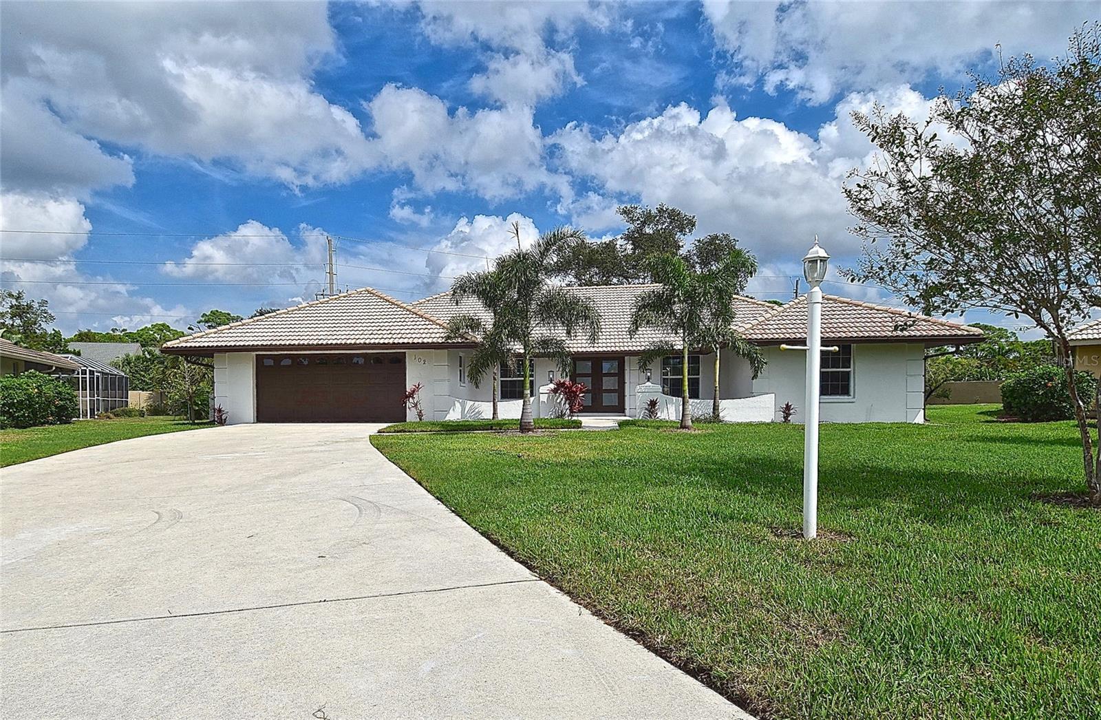 102 Windward Dr — photo