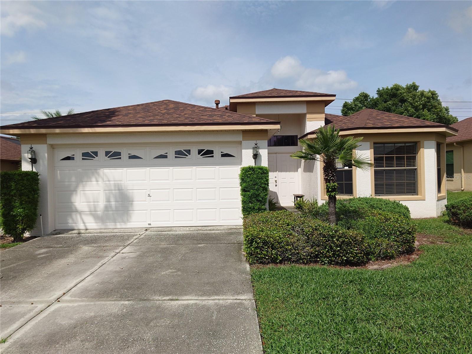 9335 Creekside Ct — photo