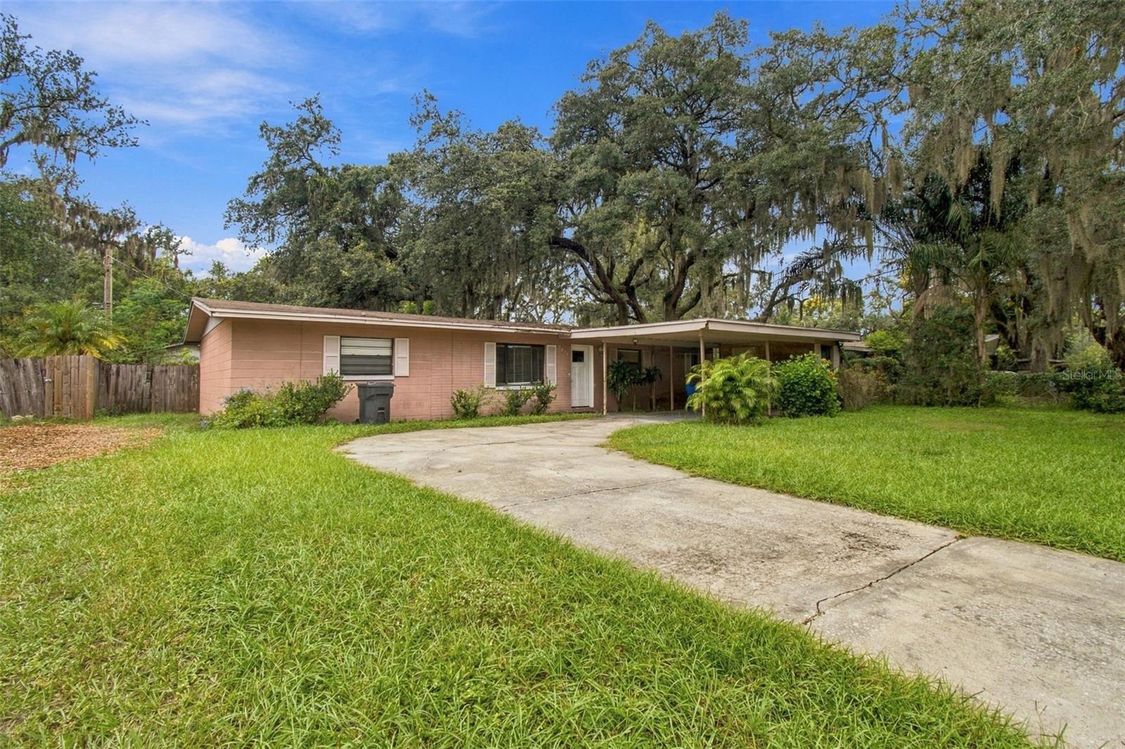8010 Sharon Dr — photo