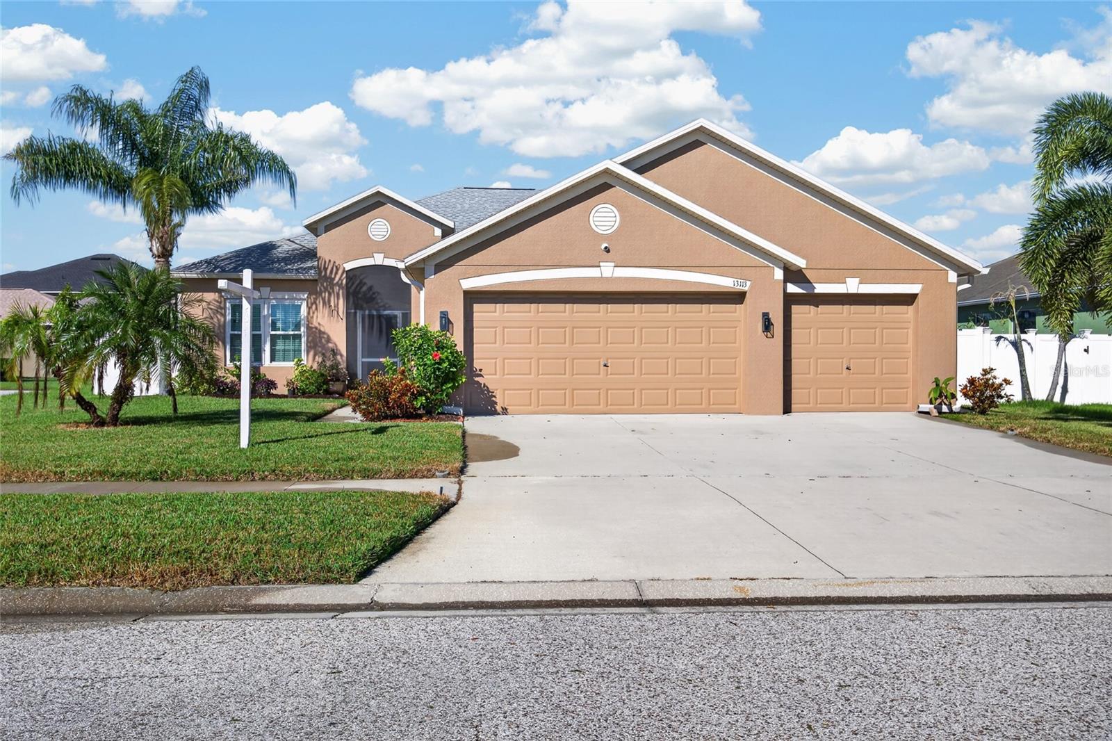 13113 Graham Yarden Dr — photo