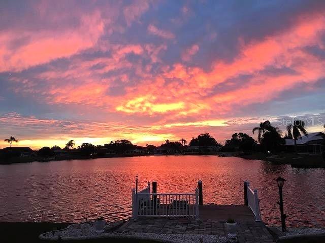 1710 New Bedford Dr — photo