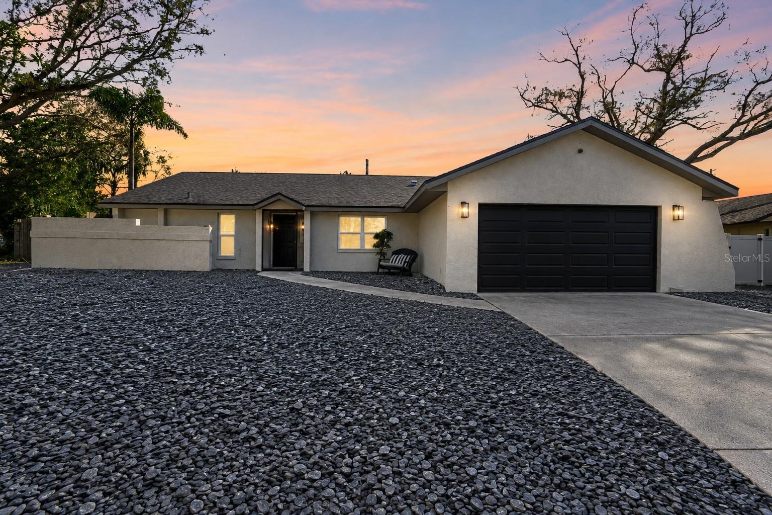 380 Fernshire Ct — photo