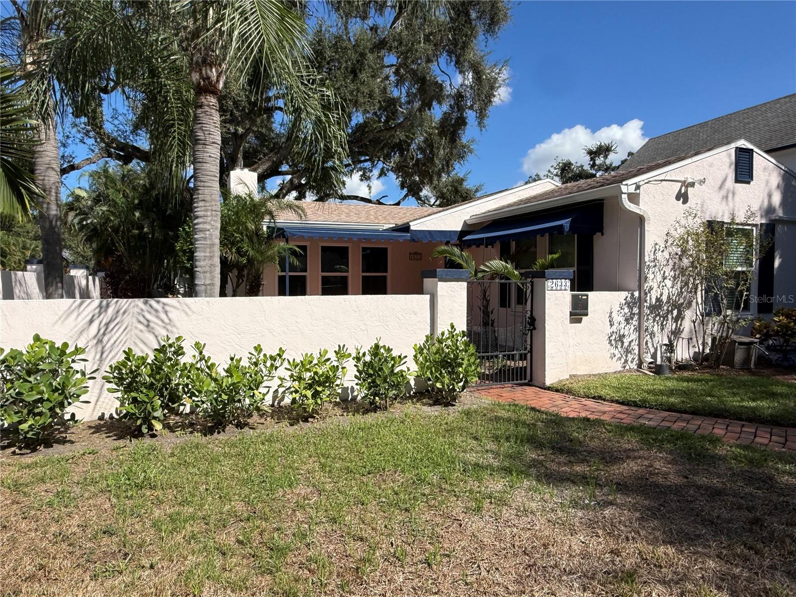 2633 W Sunset Dr — photo