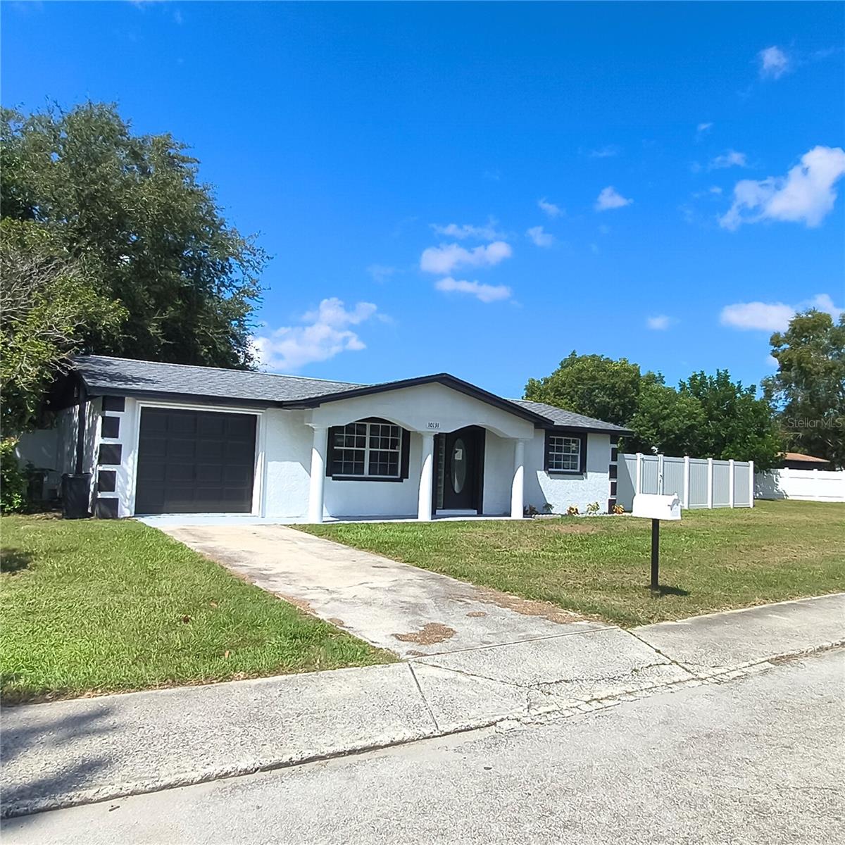 10131 Old Orchard Ln — photo