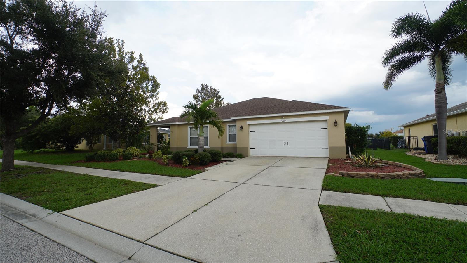 5204 Moon Shell Dr — photo