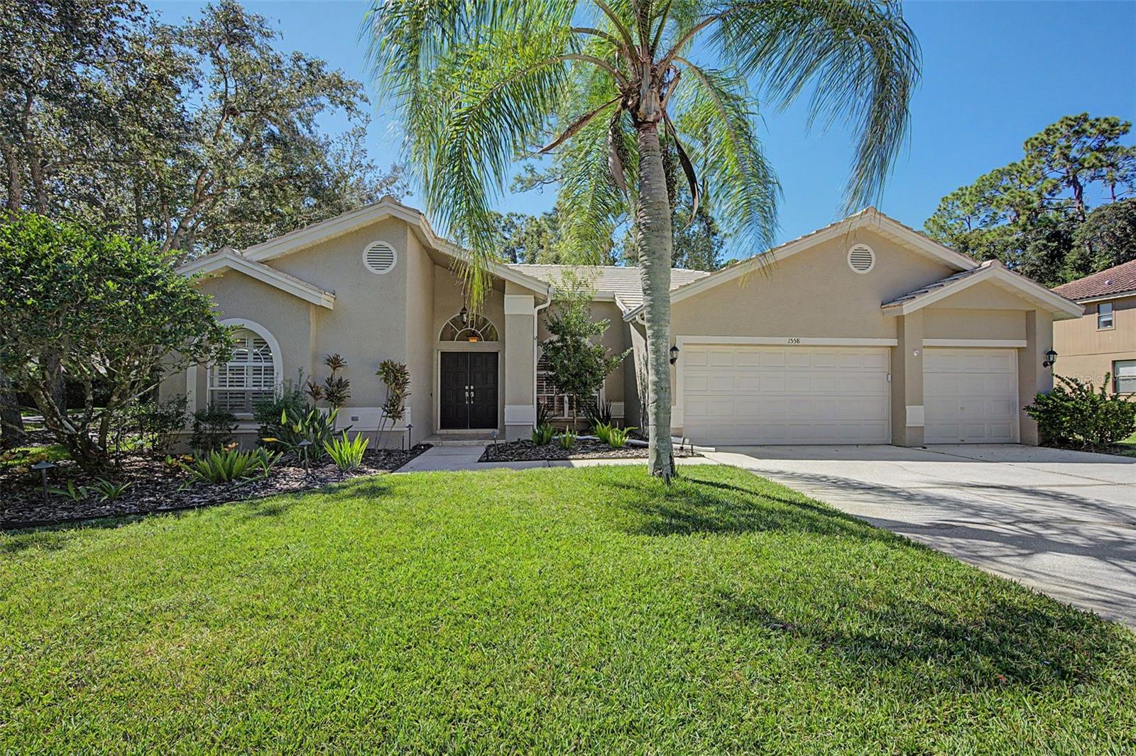 1558 E Lake Woodlands Pkwy — photo