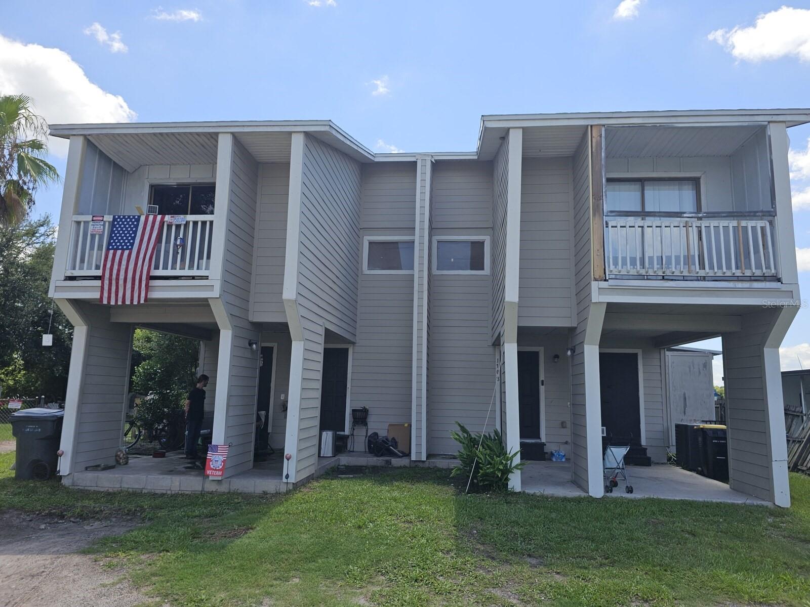 1106 Country Club Ln — photo