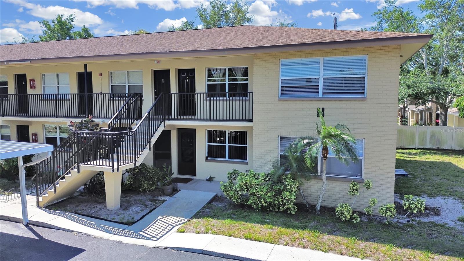 2501 Harn Blvd #H39 — photo