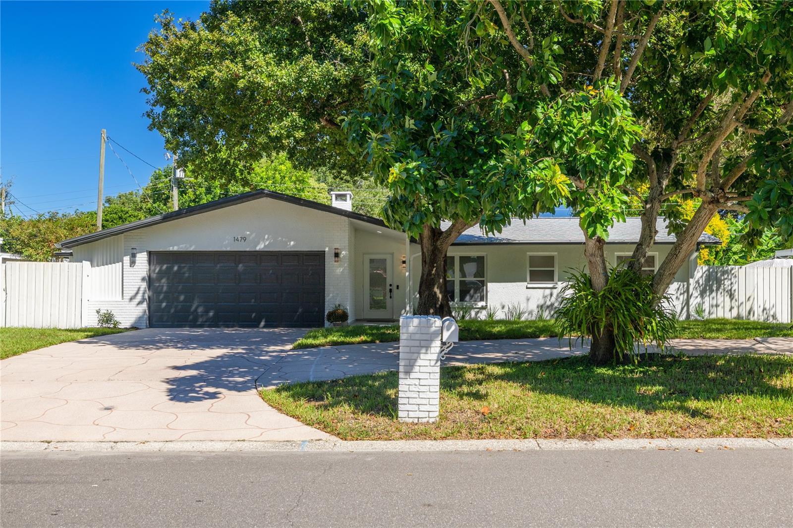 1479 S Evergreen Ave — photo