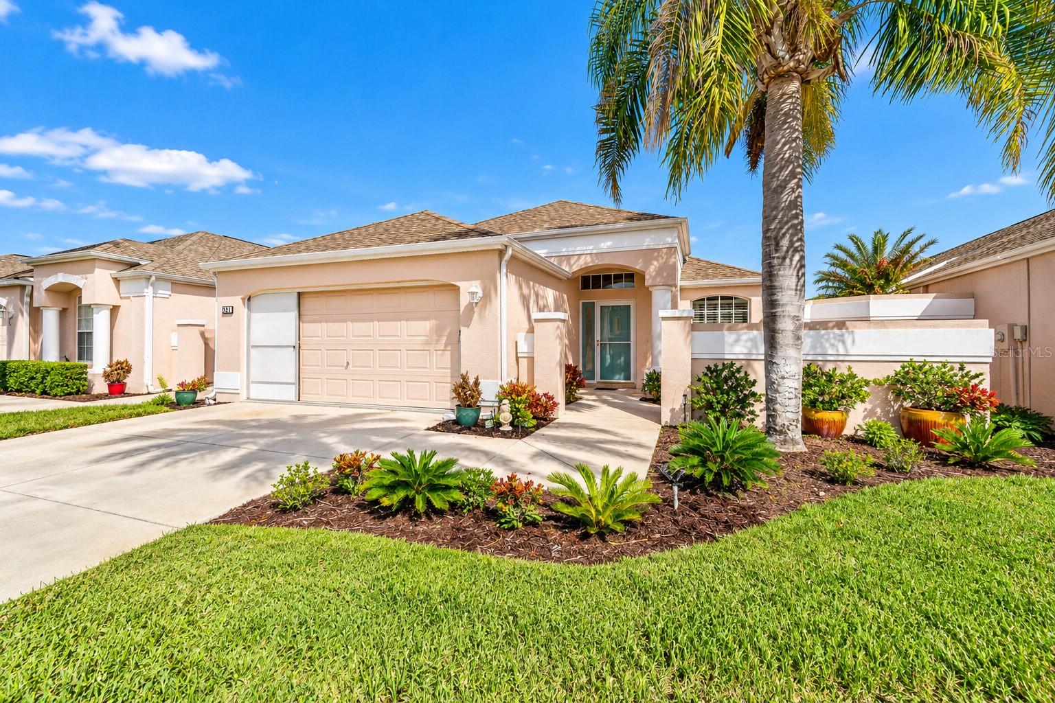 284 Royal Palm Way — photo