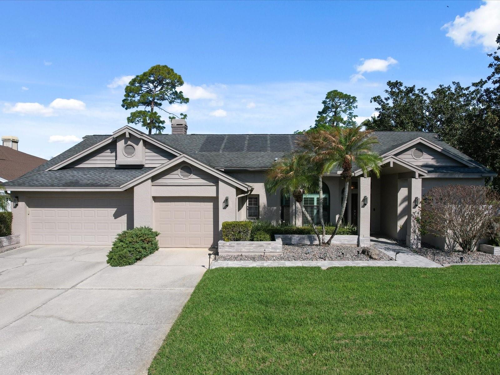 10 Windrush Ct — photo