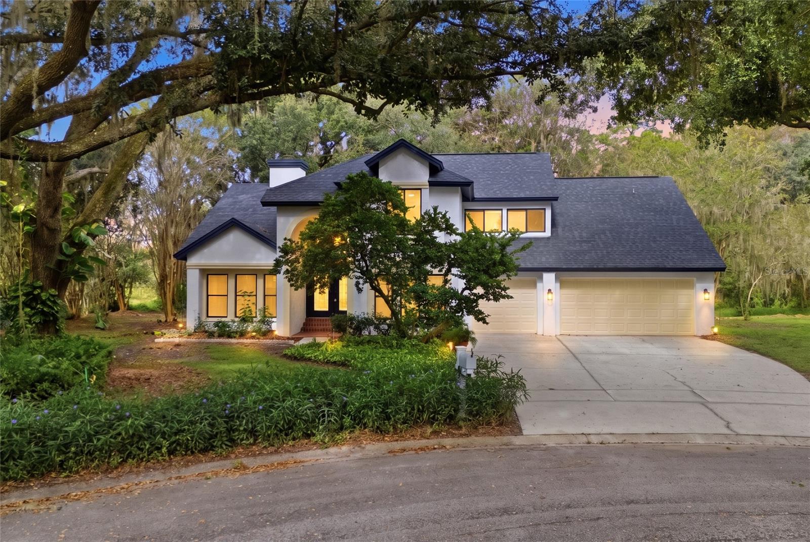 6201 Greenwich Dr — photo