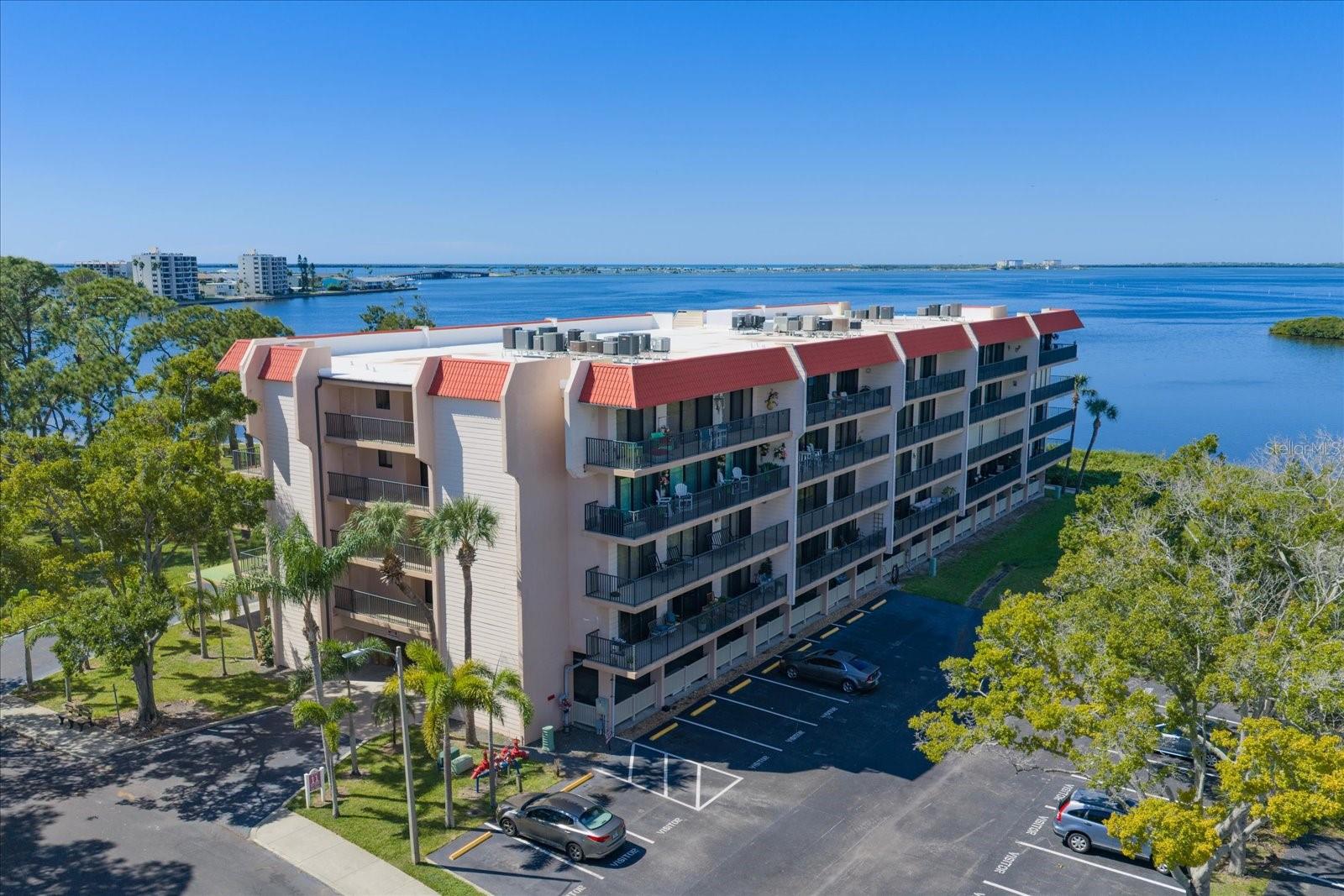 2700 Bayshore Blvd #11404 — photo