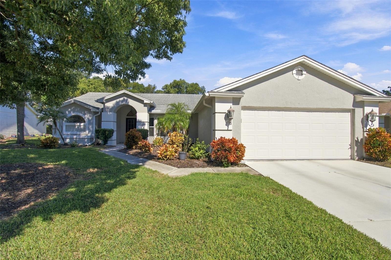 8345 Pavillion Dr — photo