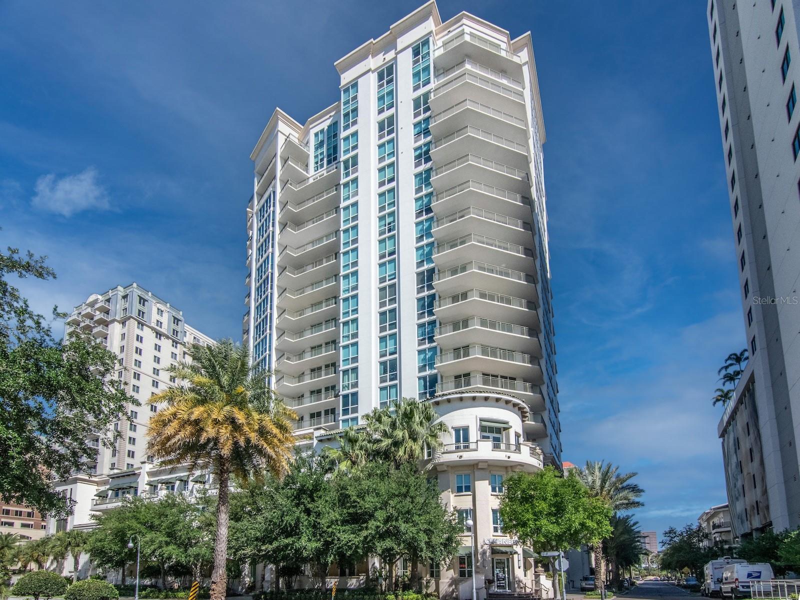450 Knights Run Ave #803 — photo