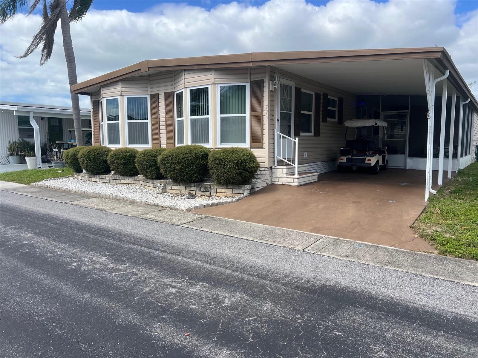 770 Royal Palm Cir — photo