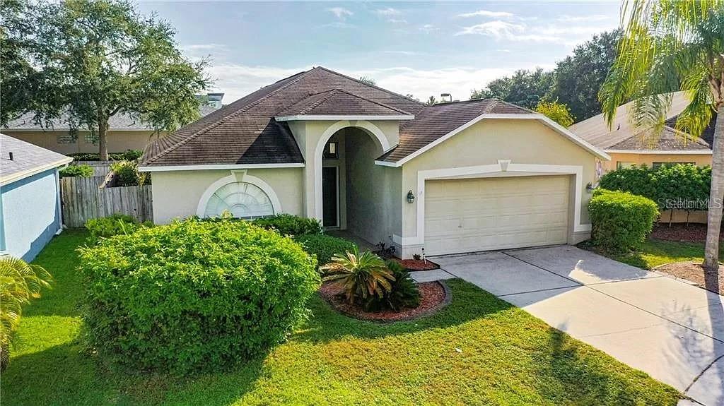 3904 Ixora Ct — photo
