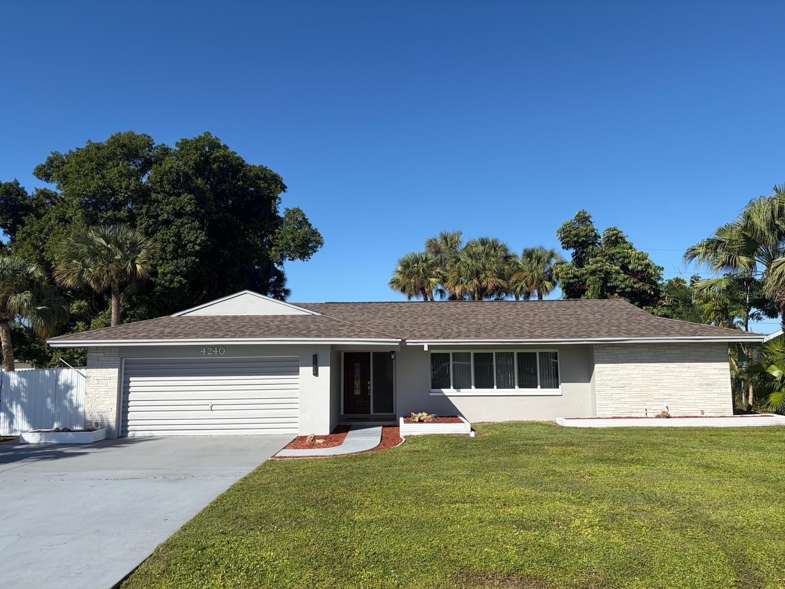 4240 Palm Tree Blvd — photo