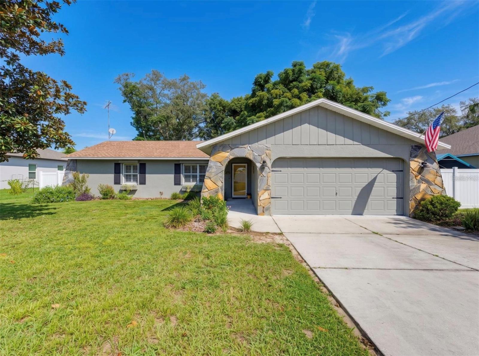 11113 Norvell Rd — photo