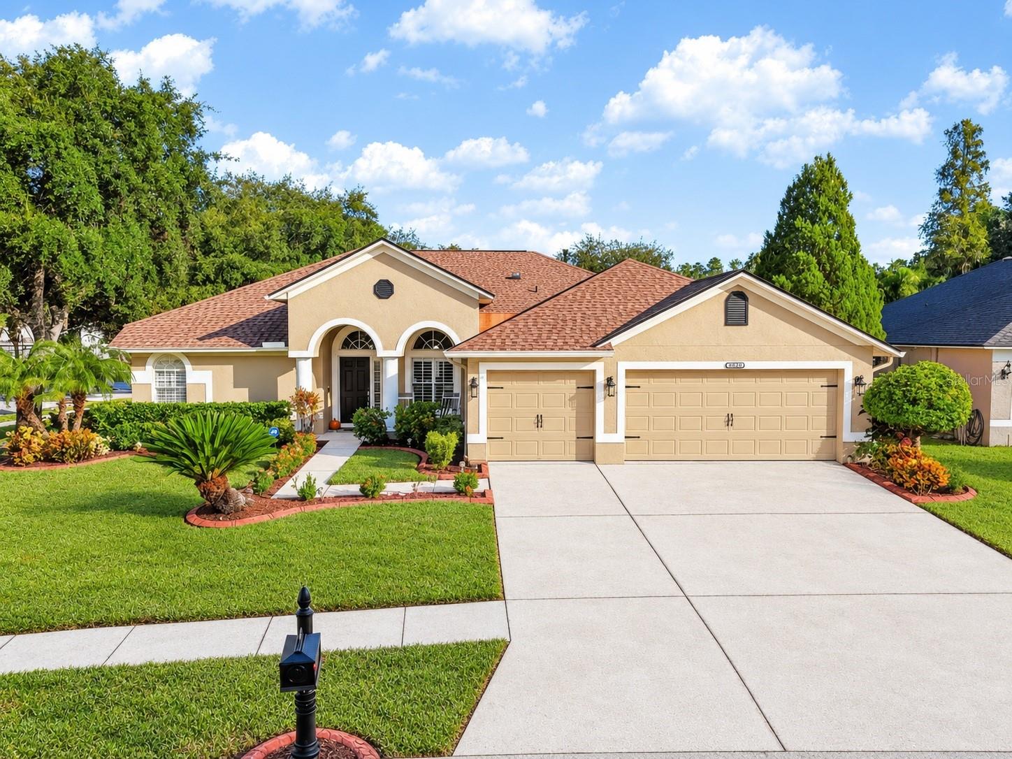 12541 Leatherleaf Dr — photo