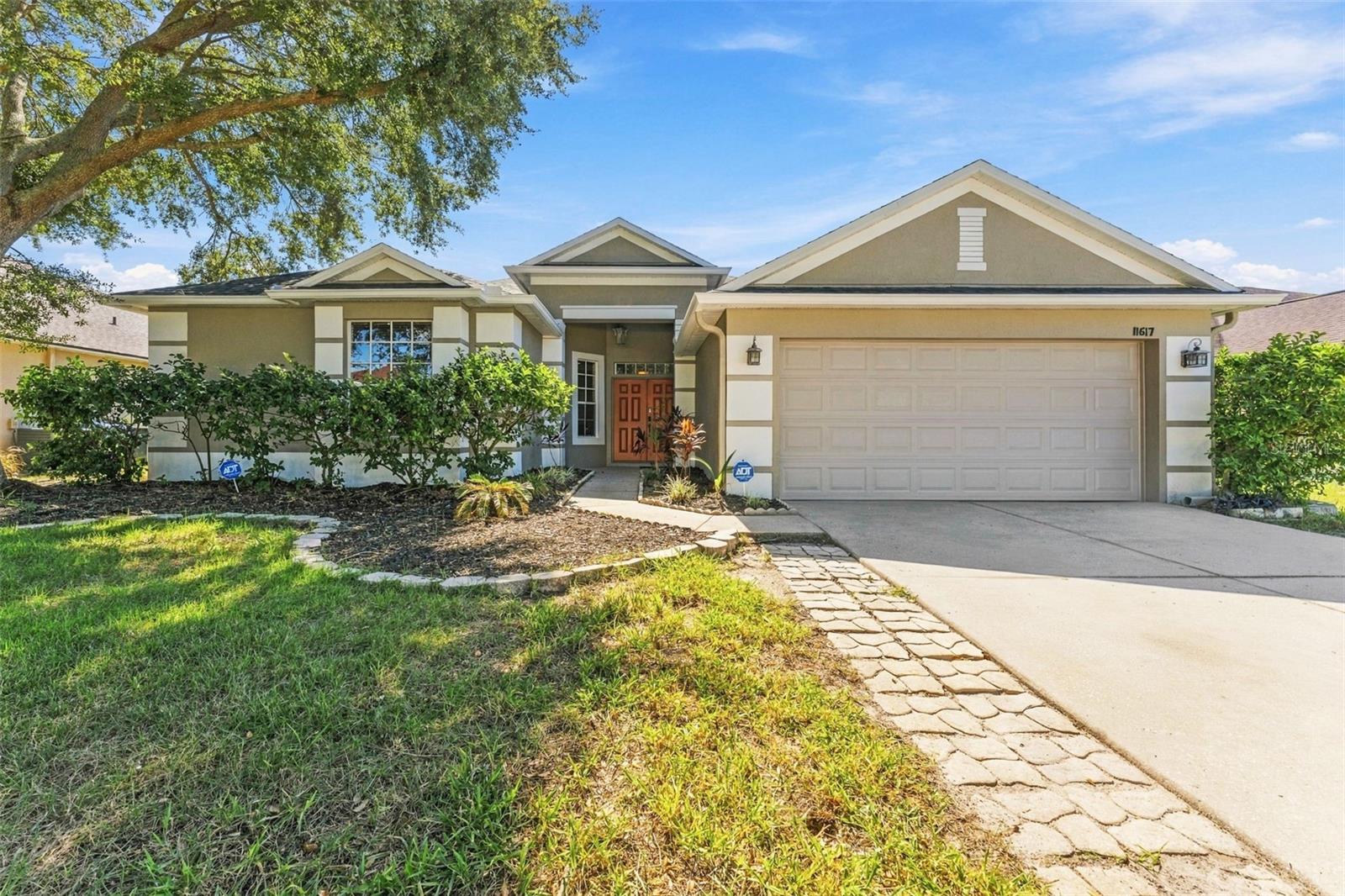 11617 Grove Arcade Dr — photo