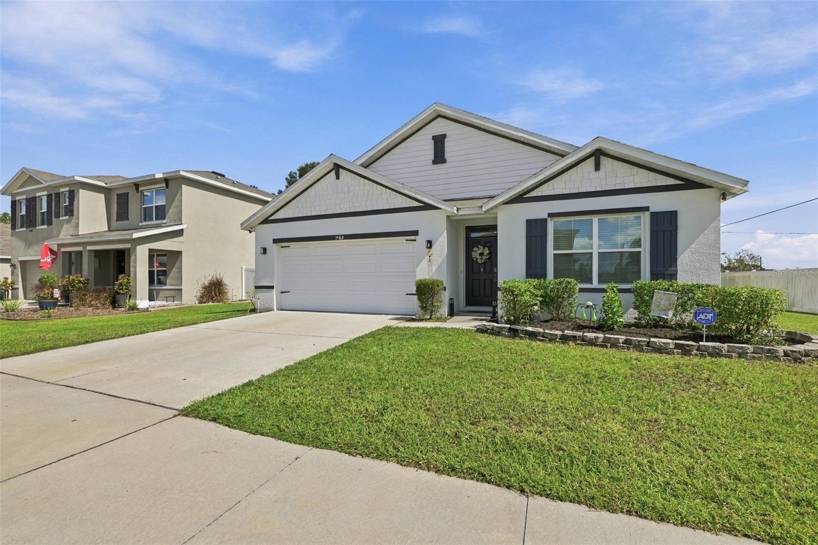 1702 Johnson Pointe Dr — photo