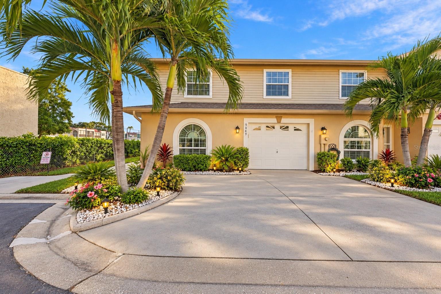 9049 Antigua Dr — photo